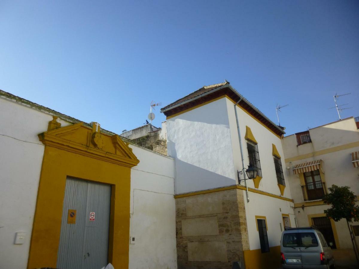 Resting In A Typical District Near Everything Apartamento