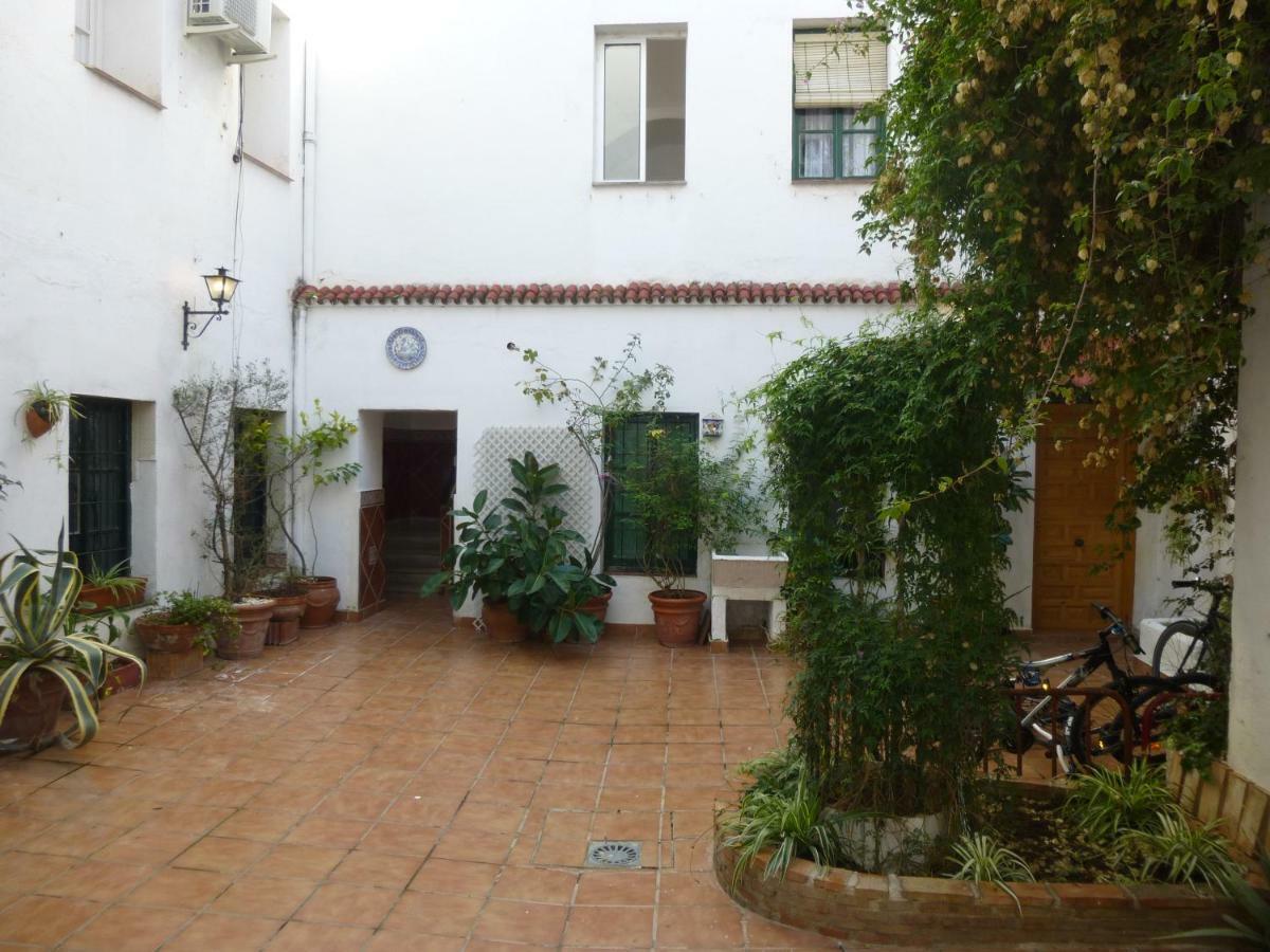 Resting In A Typical District Near Everything Córdoba